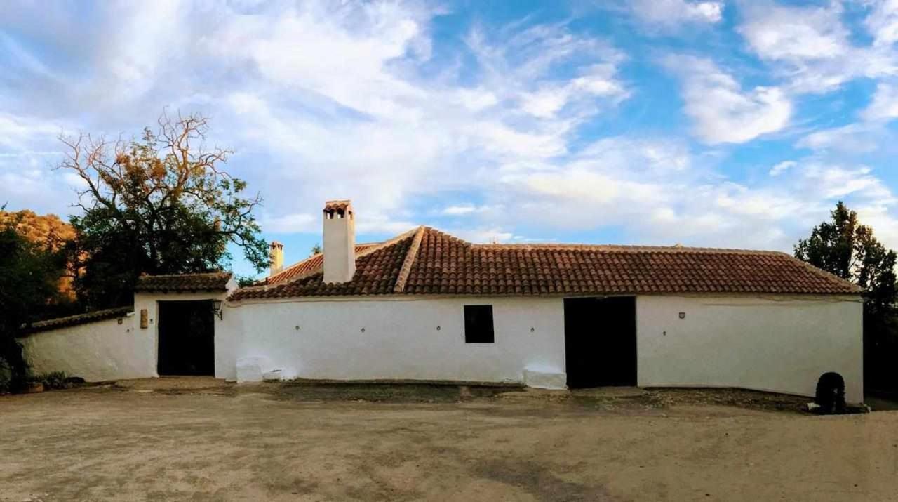 Cortijo La Gineta Pensionat Alcalá la Real Eksteriør billede